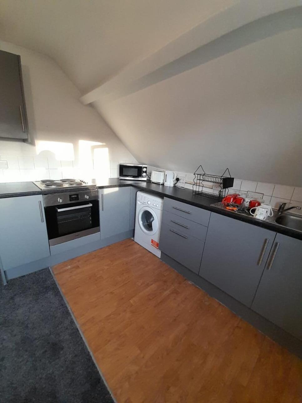 Entire Victoria Park Cardiff Apartment With Free Street Parking Bus 17 And 18 Direct To Cardiff City Centre, Fast Free Wi-Fi Kültér fotó