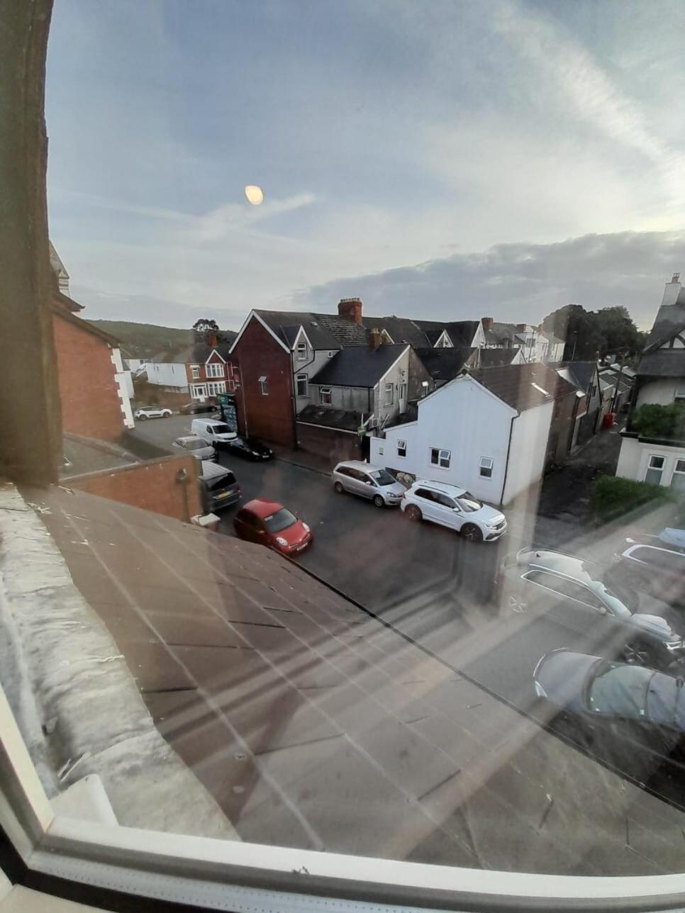 Entire Victoria Park Cardiff Apartment With Free Street Parking Bus 17 And 18 Direct To Cardiff City Centre, Fast Free Wi-Fi Kültér fotó