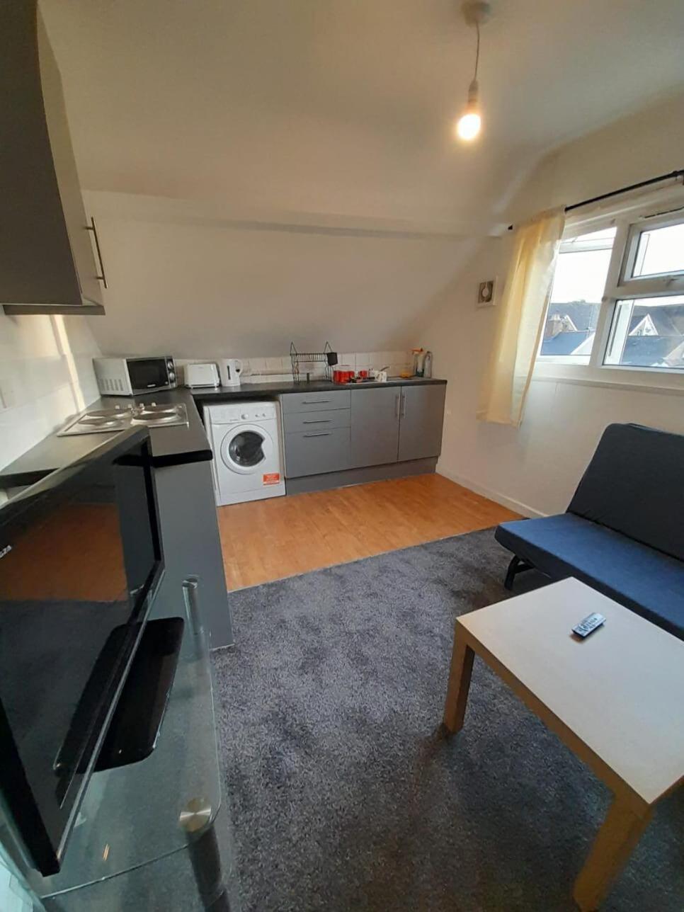 Entire Victoria Park Cardiff Apartment With Free Street Parking Bus 17 And 18 Direct To Cardiff City Centre, Fast Free Wi-Fi Kültér fotó